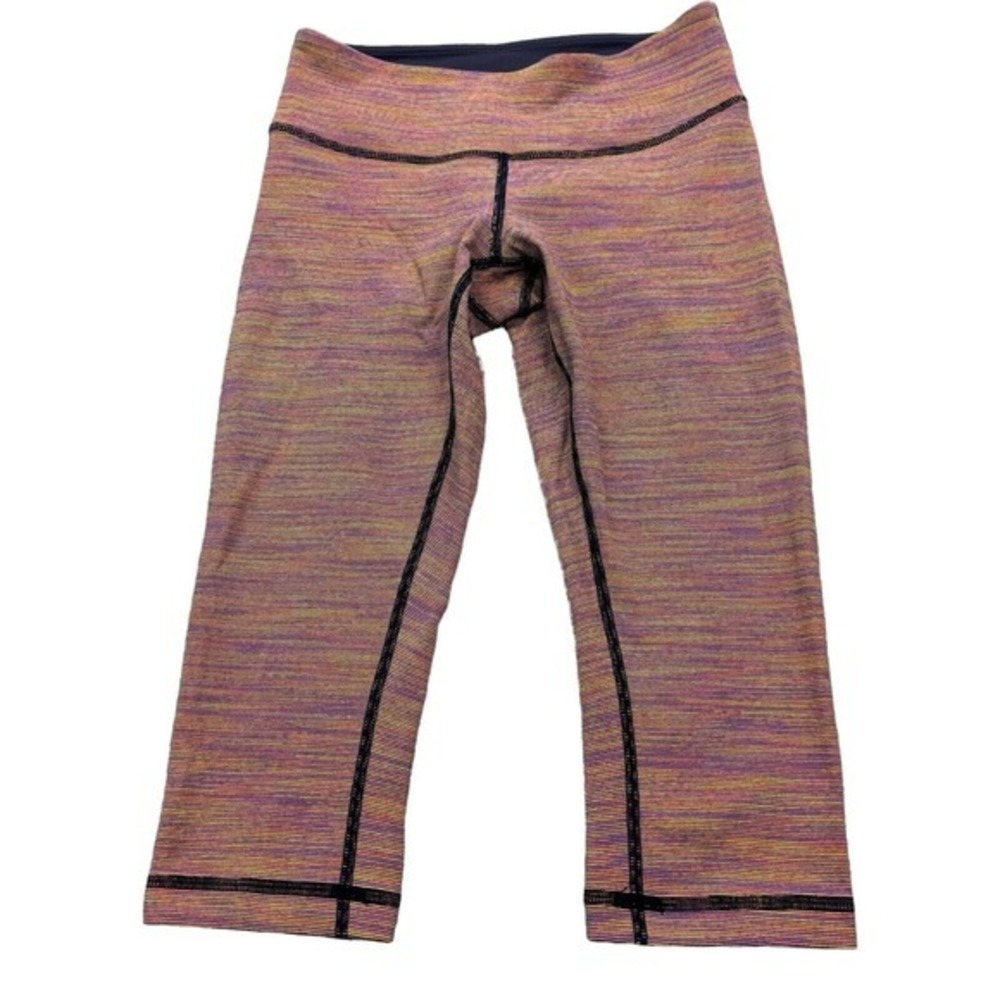 Lululemon 3/4 Leggings Pink Striped Calf Size 4 Workout Yoga Zumba Soft